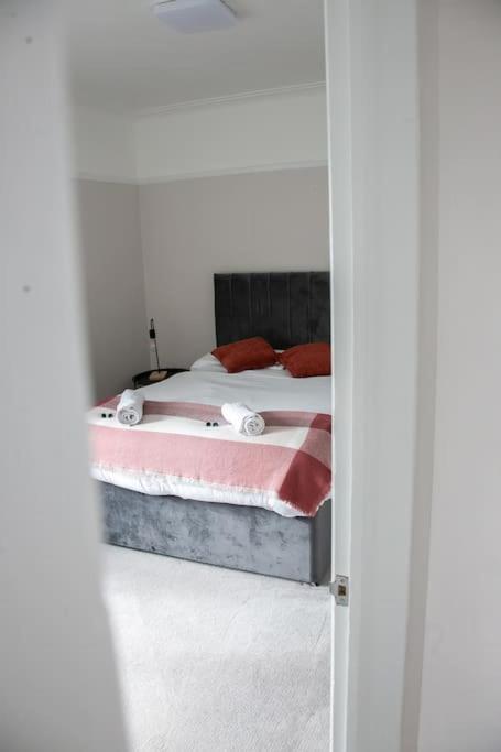 Appartement Coastal Haven In Leigh-On-Sea à Southend-on-Sea Extérieur photo