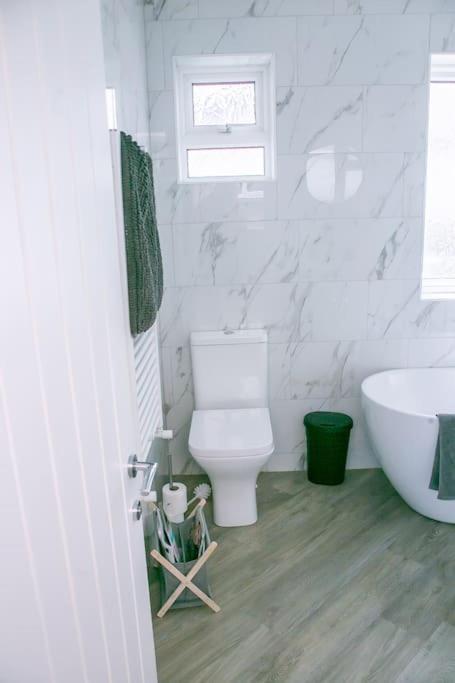 Appartement Coastal Haven In Leigh-On-Sea à Southend-on-Sea Extérieur photo